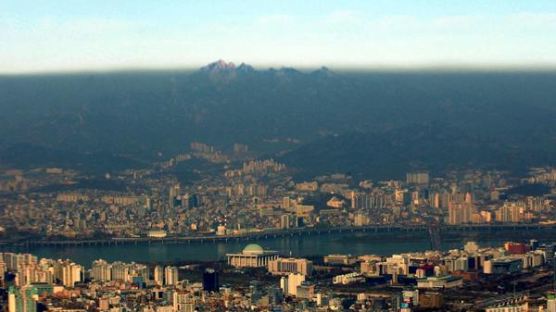 [사진] 서울 하늘 위 오염 띠