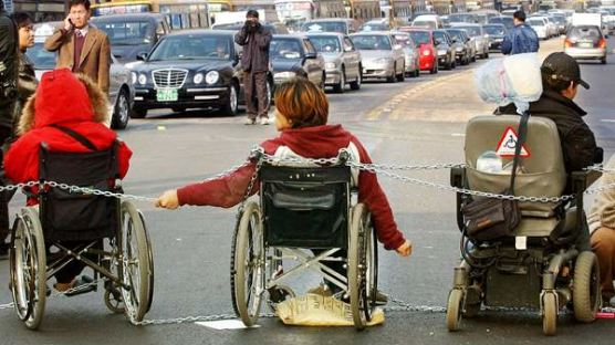 [사진] "장애인 이동권 확보를"