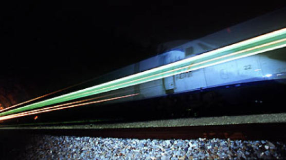 [사진으로 보는 세상] 시속 300km-고속철 시대