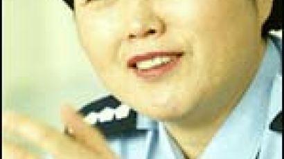 [사람 사람] 첫 여성 경무관 김인옥 방배경찰서장