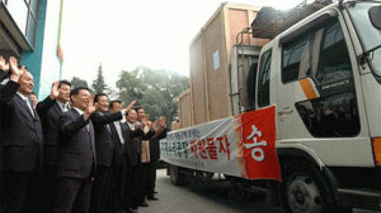 북한 농기계 수리공장에 장비 지원