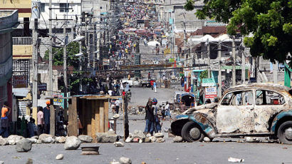 [사진] 아이티 전 대통령 귀환 요구