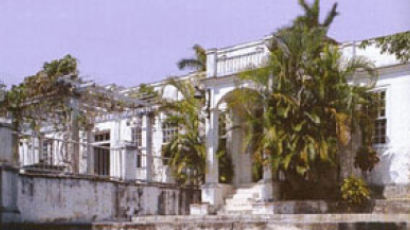 쿠바 '헤밍웨이 박물관' 미 경제제재로 붕괴 위기