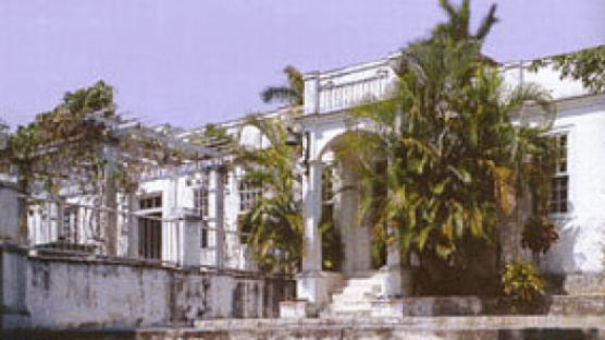 쿠바 '헤밍웨이 박물관' 미 경제제재로 붕괴 위기