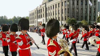 [사진] 서울 온 영국 왕실근위병 군악대