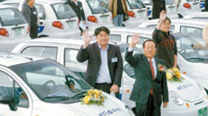KT&G서 '복지 서비스'차량 100대 기증