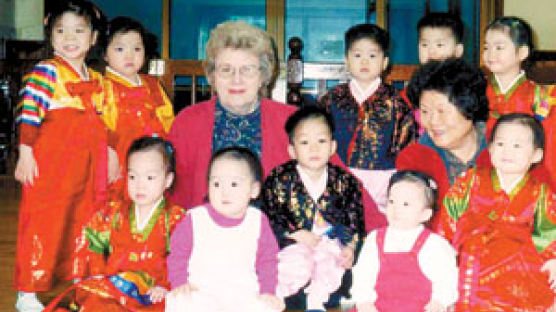 [사람사람] 오갈 데 없는 한국 어린이 돌보기 42년