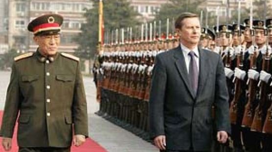 중국·러시아, 사상 첫 합동군사훈련