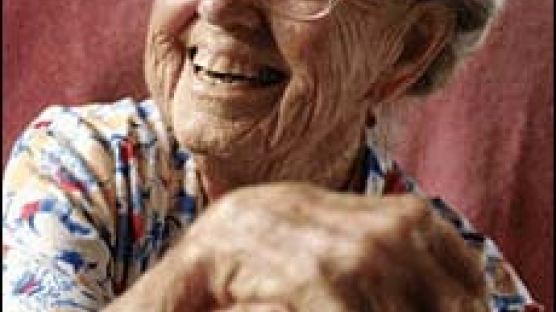 96세 할머니 시장님…플로리다주 마을 시장으로 재선