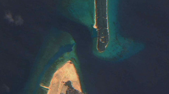 [사진] 쓰나미가 지나간 몰디브섬 위성사진
