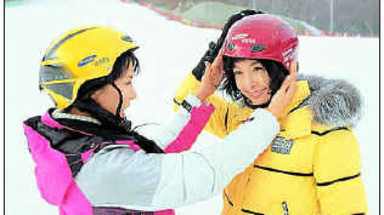 "스키장에선 아이들에게 헬멧을"