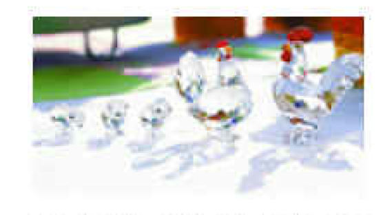 스와로브스키, 닭 가족 크리스털 제품 출시