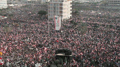 "시리아군 철수 반대" 레바논 대규모 시위