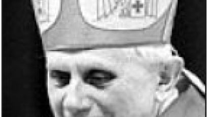 새 교황 라칭거… 요한 바오로 2세 20년 보좌 '준비된 교황'