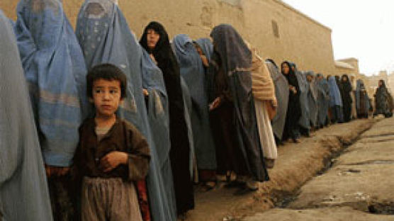 아프간 36년 만에 민주적 총선