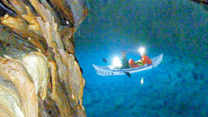 국내 최대 동굴호수 …제주 용천동굴서 발견