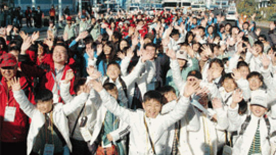 동북아 '평화의 배' 순항