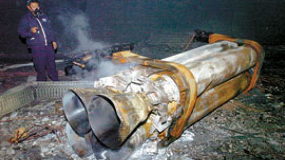 '미사일 추진체 트럭' 터널서 폭발