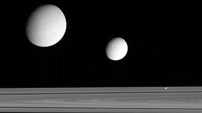 [사진] 토성 3개의 달