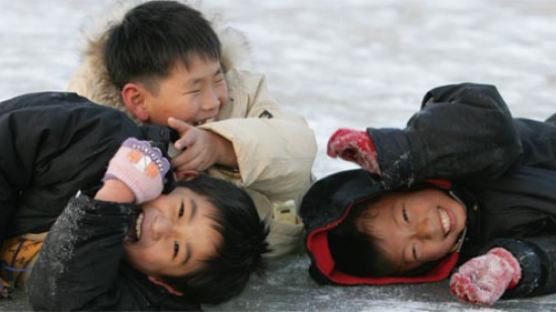[권혁재사진전문기자의네모세상] 봉화 내성천의 겨울 아이들