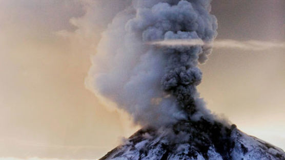 [사진] 알래스카 오거스틴 화산 대폭발