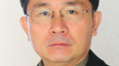 황새 한쌍이 33마리로 … 박시룡 교수, 복원 사업 10년