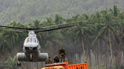 [사진] 미군, 필리핀 구호 활동