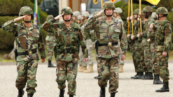 [사진] 주한 미8군 사령관 이취임식