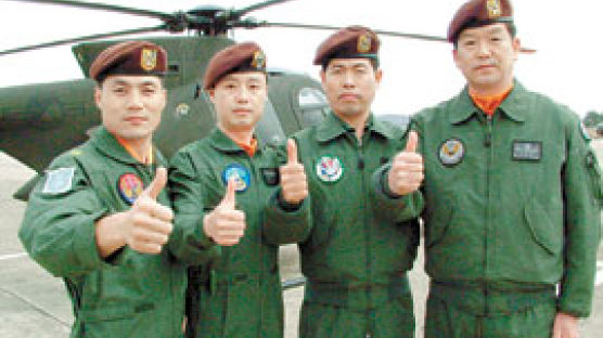 동료 세 명 목숨 구한 '군인정신'