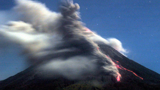 [사진] 인도네시아 메라피 화산 폭발