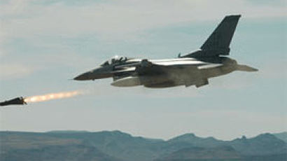 베네수엘라, 미국 무기 금수 비웃듯 F - 16 이란 판매 추진