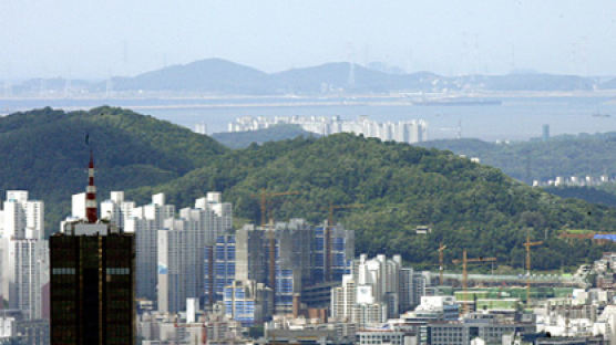 [사진] 서울 남산서 본 인천 앞바다