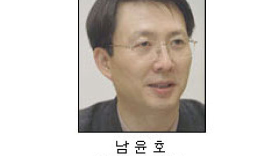 [노트북을열며] '그까이꺼 대충'여론을 믿어라?