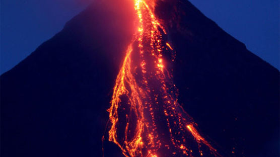 [사진] 용암 쏟아 내는 필리핀 마욘 화산
