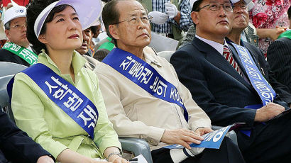 [사진] 안보궐기대회에 온 한나라당 박근혜 전대표