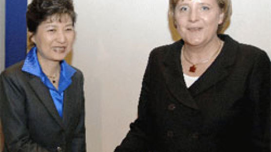 집권 도전 박근혜 전 대표, 집권한 메르켈 독 총리 만나