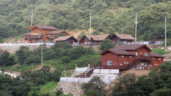 '민족 영산' 지리산에 별장·전원주택 붐