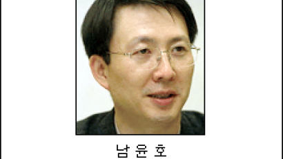 [노트북을열며] '포용'계속은 김정일 지지 선언