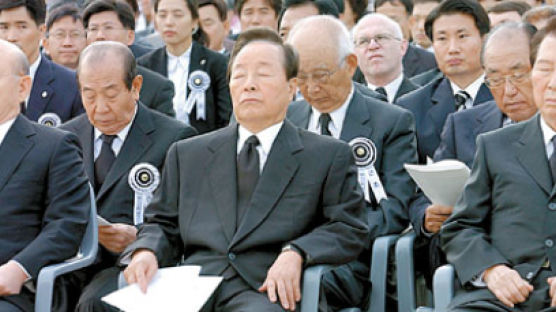 [사진] 역사의 곡절 묻어둔 채 … 최규하 전 대통령 영면