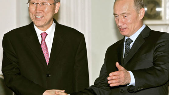 [사진] 푸틴 만난 반기문 차기 유엔 총장