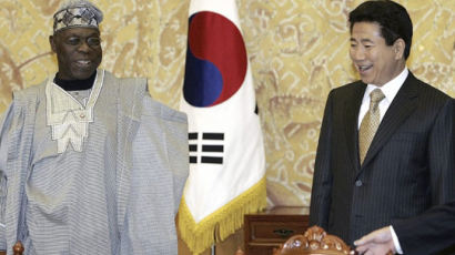 [사진] 韓 방문한 오바산조 나이지리아 대통령