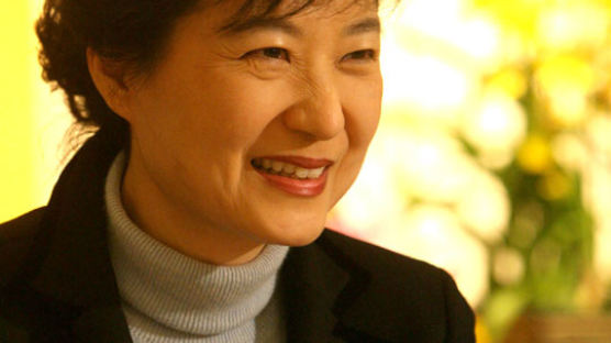 [사진] 박정희 전 대통령 출생 축하행사 참석한 박근혜