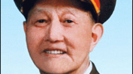 한국전 때 중국 인민지원군 부사령관 지낸 훙쉐즈 사망