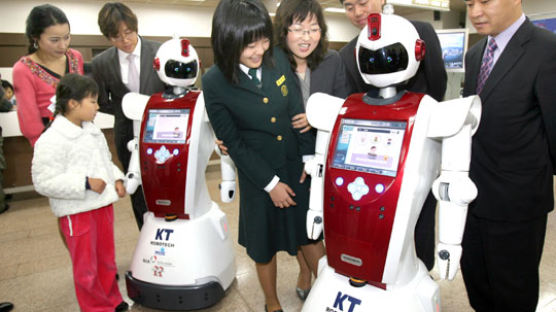 [사진] 우편업무 안내 로봇 등장
