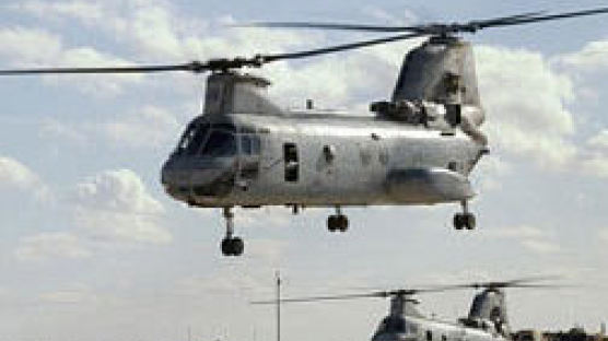 이라크서 미군 헬기 3주 새 6대 피격…미 "추가파병 차질 올까" 쉬쉬
