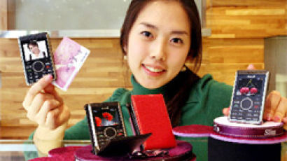 삼성,신용카드만한 휴대폰 시판