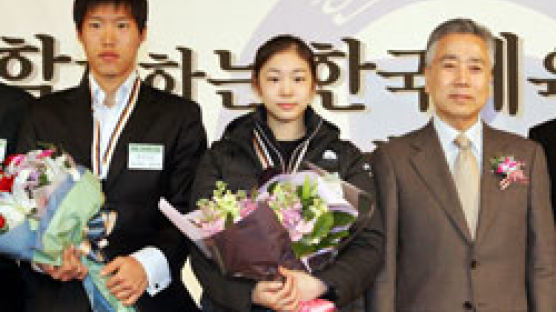[스포츠카페] 장선재·김연아, 체육회 최우수상 받아 外
