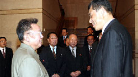 김정일, 최측근 이끌고 중국대사관 방문…올해 중국방문 길 닦나