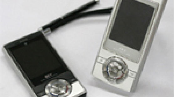 [Briefing] 팬택, 9.9mm 슬림형 DMB폰 시판