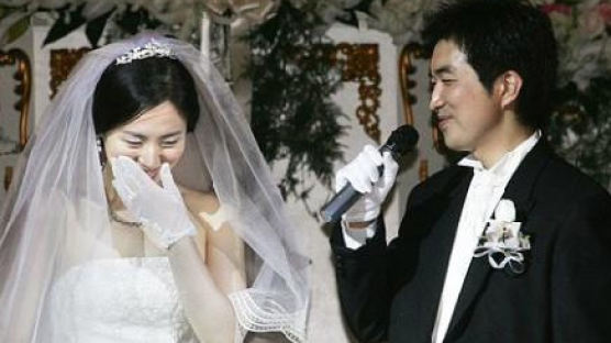 김희수 아나 결혼식에 KBS아나운서 총출동